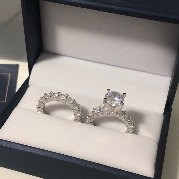 925 Sterling Silver 2 Pieces Wedding Ring Set - Picture 9 of 13